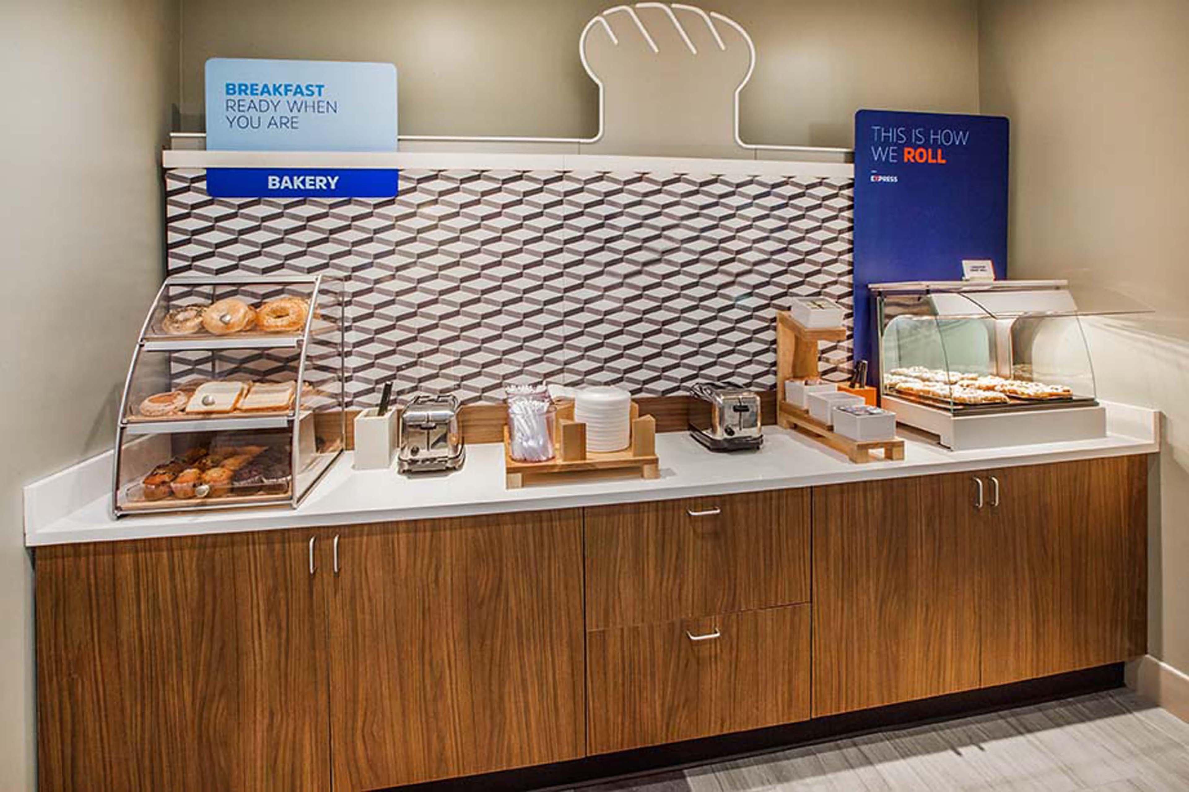 Holiday Inn Express & Suites Midland South I-20 By Ihg Εξωτερικό φωτογραφία