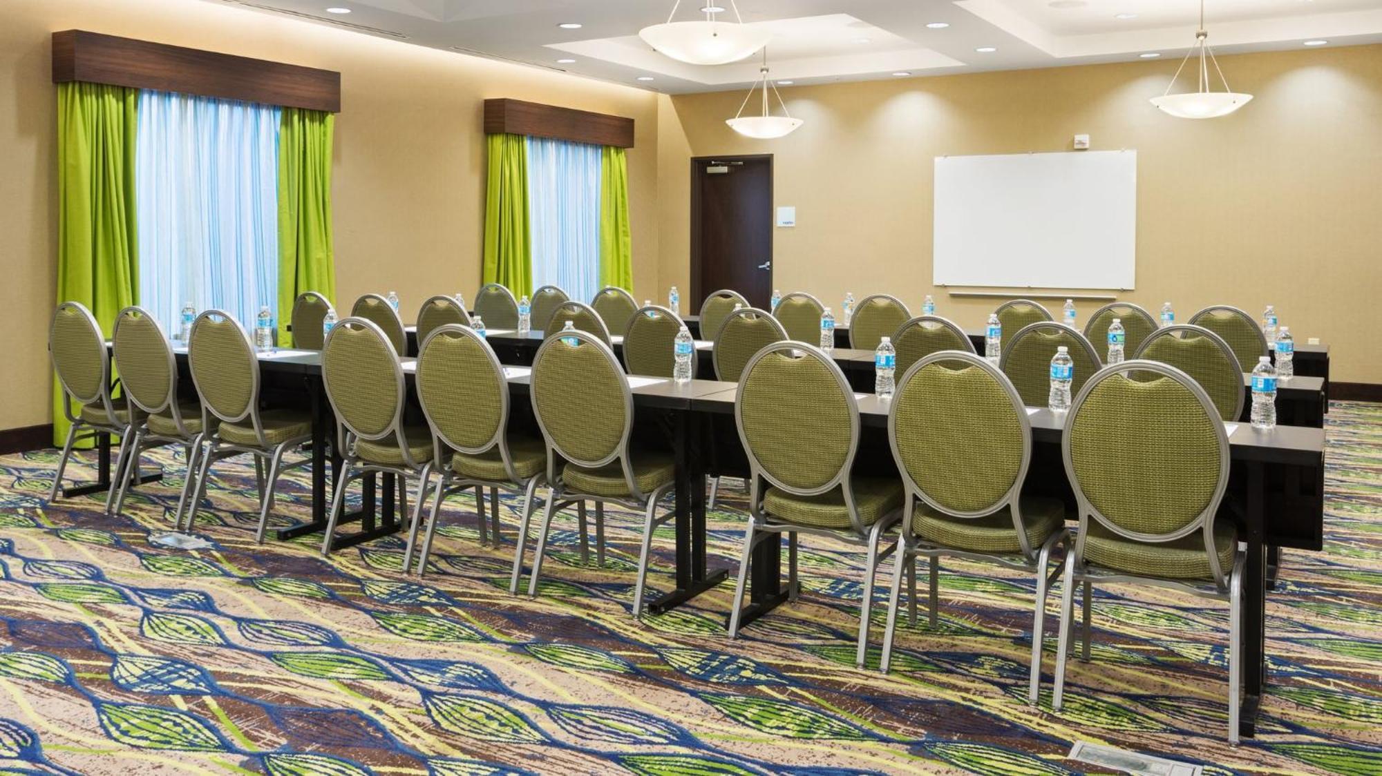 Holiday Inn Express & Suites Midland South I-20 By Ihg Εξωτερικό φωτογραφία